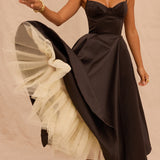 Robe Midi Évasée à Bretelles Fines