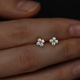 Boucles d'oreilles puces trèfle plaqué or 18K