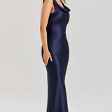 Robe Longue Satinée Dos Plongeant Élégance Glamour