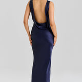 Robe Longue Satinée Dos Plongeant Élégance Glamour