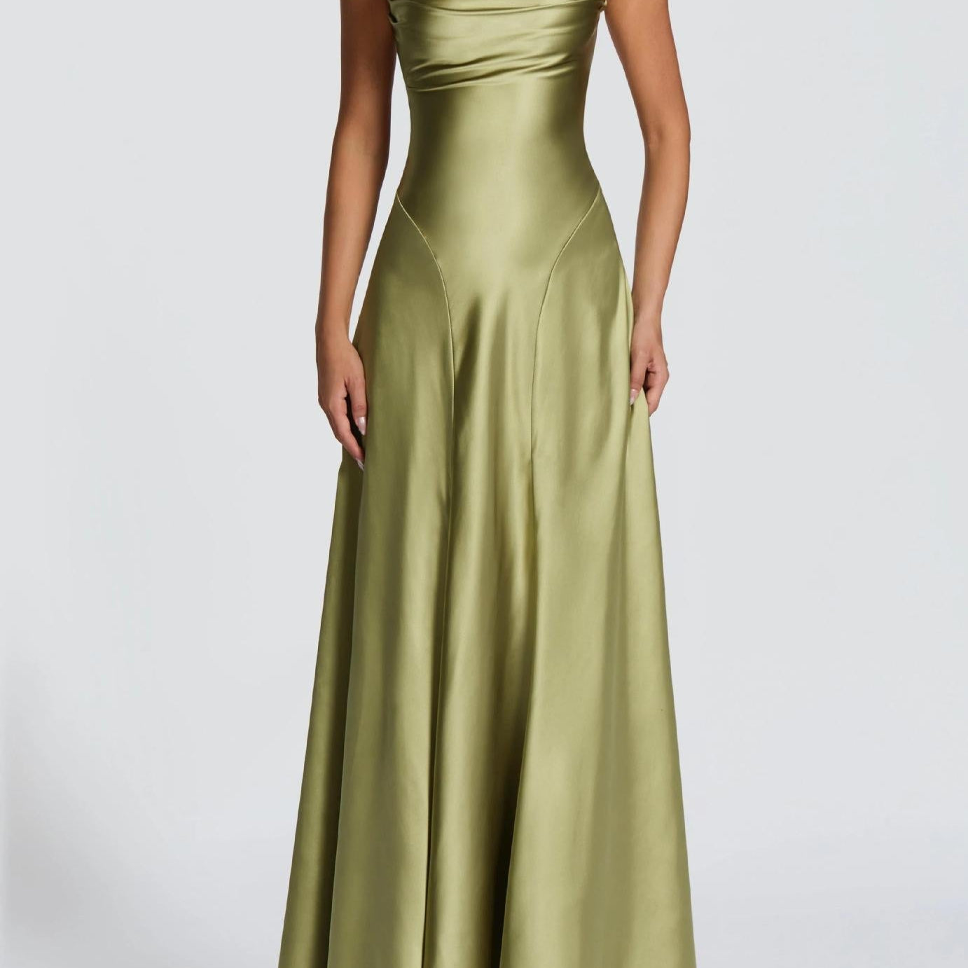 Robe Longue Satinée à Bretelles Fines