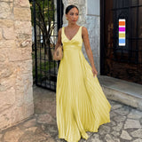 Robe longue plissée sans manches à col V pour femme