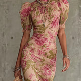 Robe Longue Fleurie à Col Montant