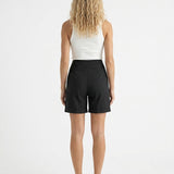 Short femme taille haute jambe droite à poches