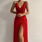 Robe Longue Fendue Satinée Bretelles Fines Élégance Glamour