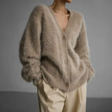 Pull Femme Col V Oversize – Maille Douce et Élégante