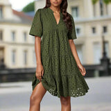 Robe Courte Évasée à Broderie Ajourée