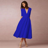 Robe Midi Évasée Décolleté V Sans Manches Élégance