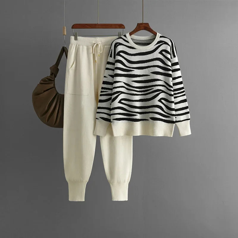 Ensemble Femme Pull Rayé et Pantalon Jogging Chic