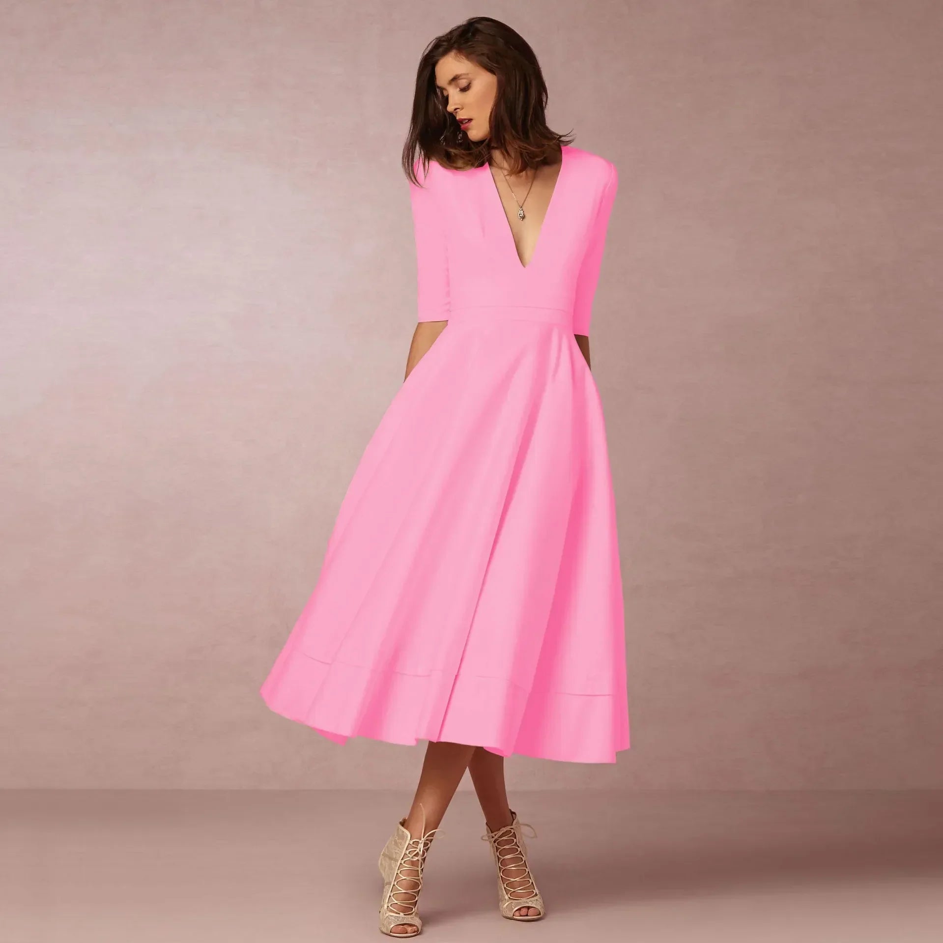 Robe Midi Évasée Décolleté V Sans Manches Élégance