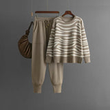Ensemble Femme Pull Rayé et Pantalon Jogging Chic