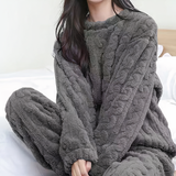 Ensemble pyjama femme en polaire à manches longues