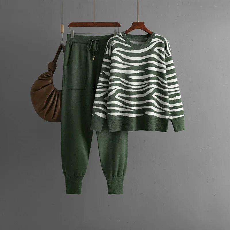 Ensemble Femme Pull Rayé et Pantalon Jogging Chic