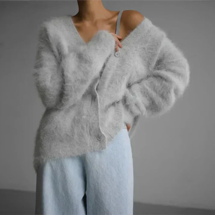 Pull Femme Col V Oversize – Maille Douce et Élégante