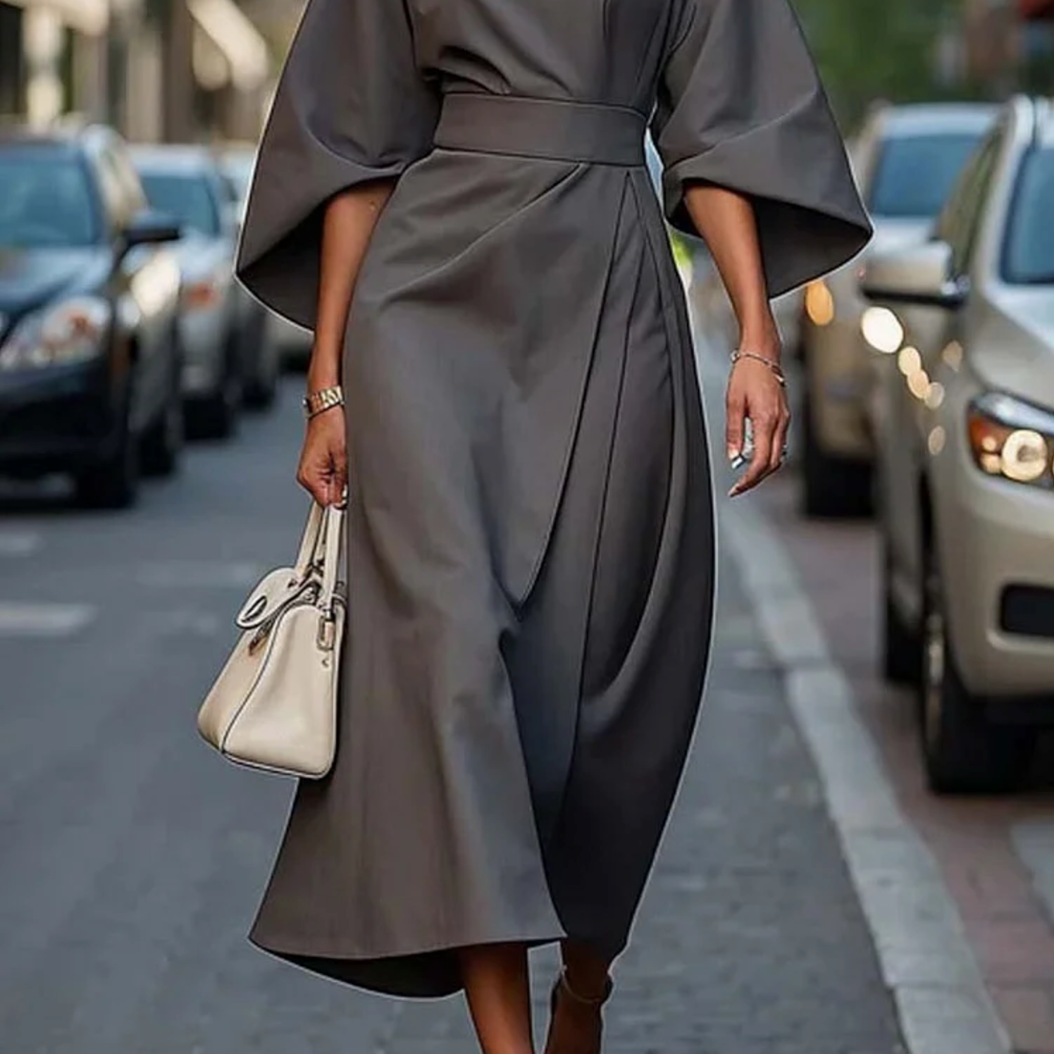 Robe Maxi Élégante à Manches Amples Coupe Fluide Chic Urbain