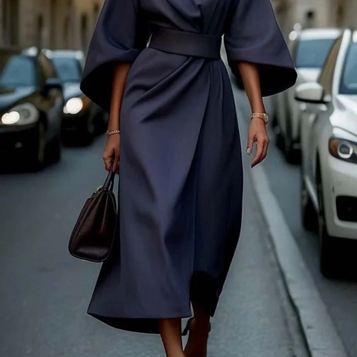 Robe Maxi Élégante à Manches Amples Coupe Fluide Chic Urbain