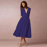 Robe Midi Évasée Décolleté V Sans Manches Élégance