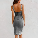 Robe Midi Moulante à Bretelles et Boutons