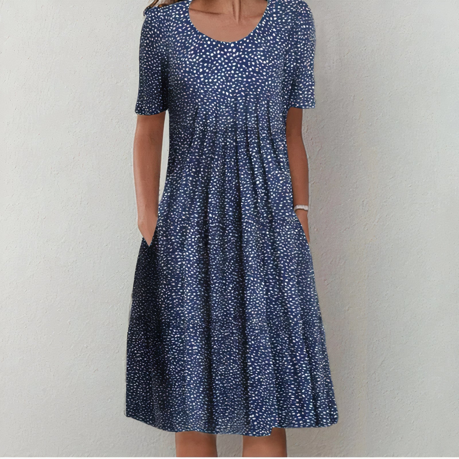 Robe Midi Florale Évasée Manches Courtes Élégance
