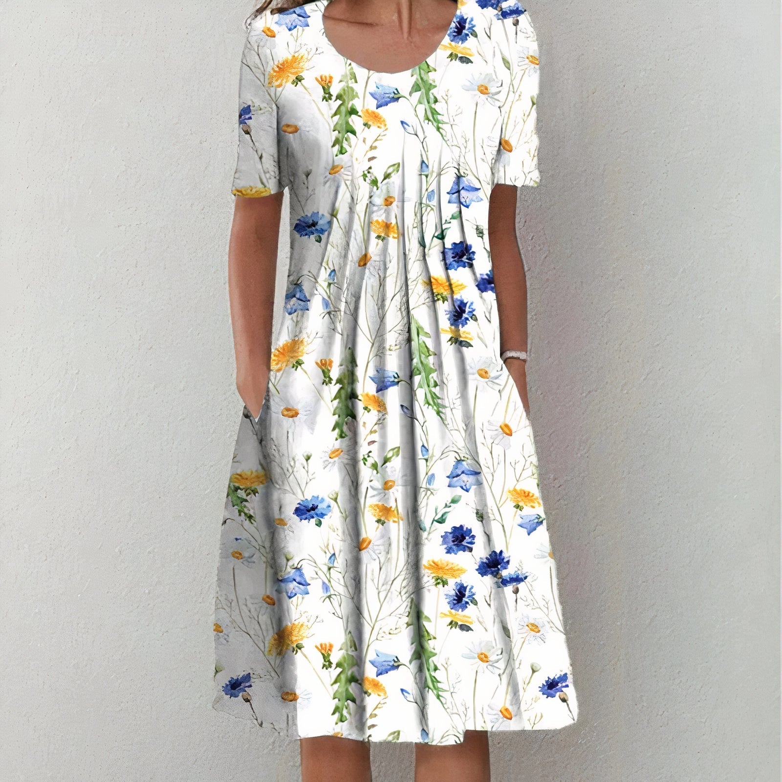 Robe Midi Florale Évasée Manches Courtes Élégance