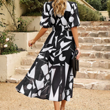 Robe Midi Fleurie à Col V et Manches Courtes