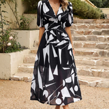Robe Midi Fleurie à Col V et Manches Courtes