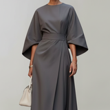 Robe midi ceinturée à manches cape pour femme
