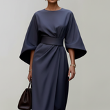 Robe midi ceinturée à manches cape pour femme