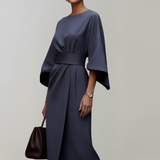 Robe midi ceinturée à manches cape pour femme