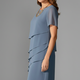 Robe mi-longue à volants superposés et col rond