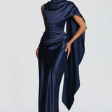 Robe Longue Satinée Drapée avec Cape Élégante