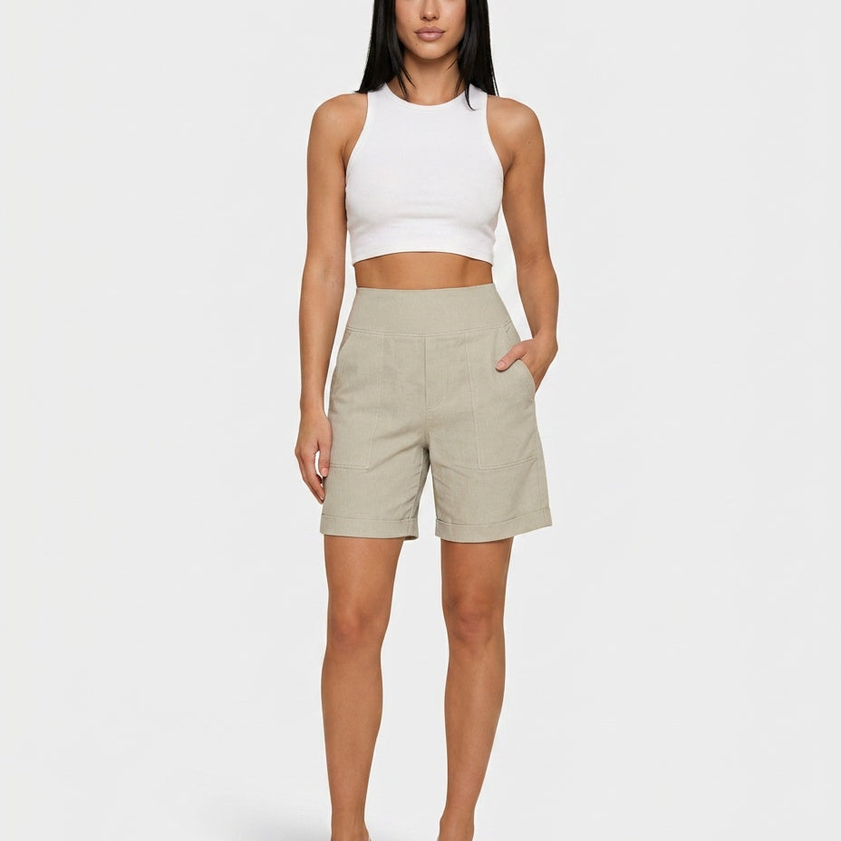 Short femme taille haute jambe droite à poches