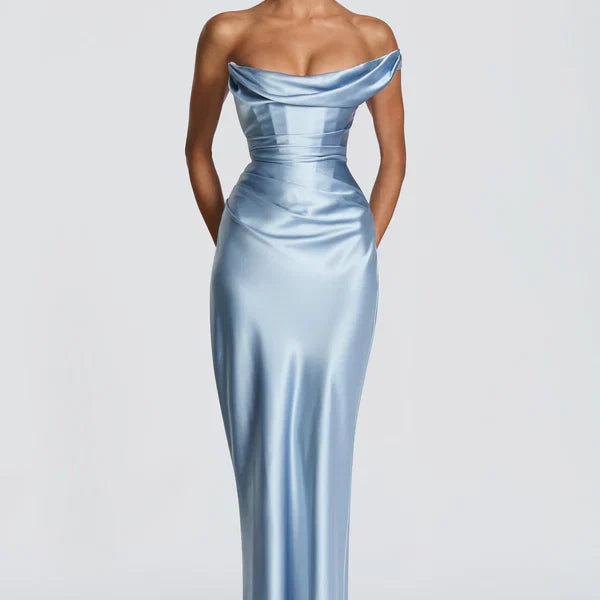 Robe Longue Satinée Épaule Dénudée Élégante