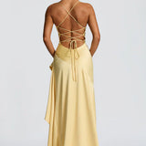 Robe Longue Satinée à Volants Asymétriques