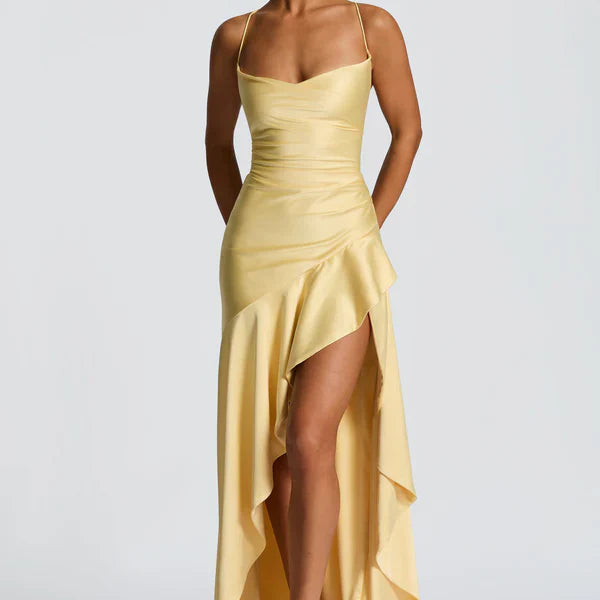 Robe Longue Satinée à Volants Asymétriques