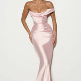 Robe Longue Satinée Épaule Dénudée Élégante