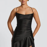 Robe Longue Satinée à Volants Asymétriques