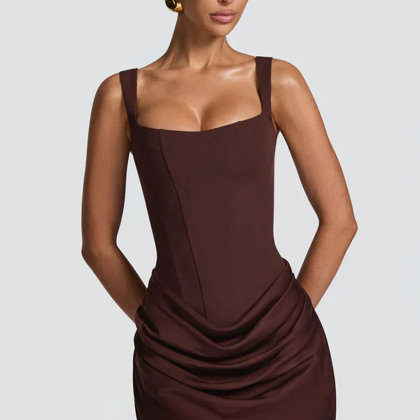 Robe Courte Ajustée à Encolure Carrée