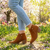 Bottines femme à zip latéral et talon carré