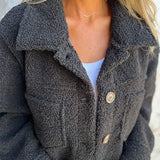 Manteau femme à col tailleur et boutons