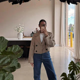 Trench court à double boutonnage pour femme