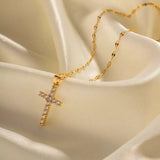 Collier femme pendentif croix doré en zircon