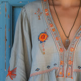 Blouse Bohème Femme Brodée – Haut Col V Élégant