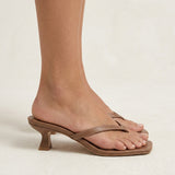 Sandales femme à brides et petit talon kitten