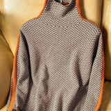 Pull femme à col roulé et manches contrastantes