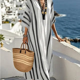 Robe Longue Rayée à Col V