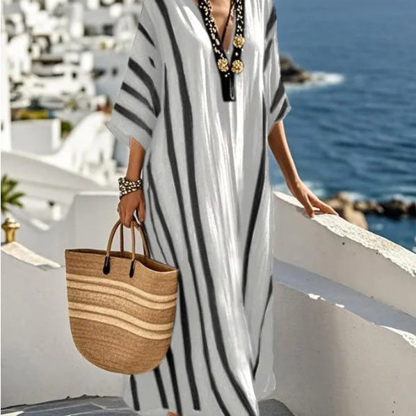 Robe Longue Rayée à Col V