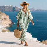 Robe Longue Rayée à Col V