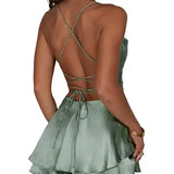 Robe Satinée Courte à Dos Noué