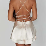 Robe Satinée Courte à Dos Noué